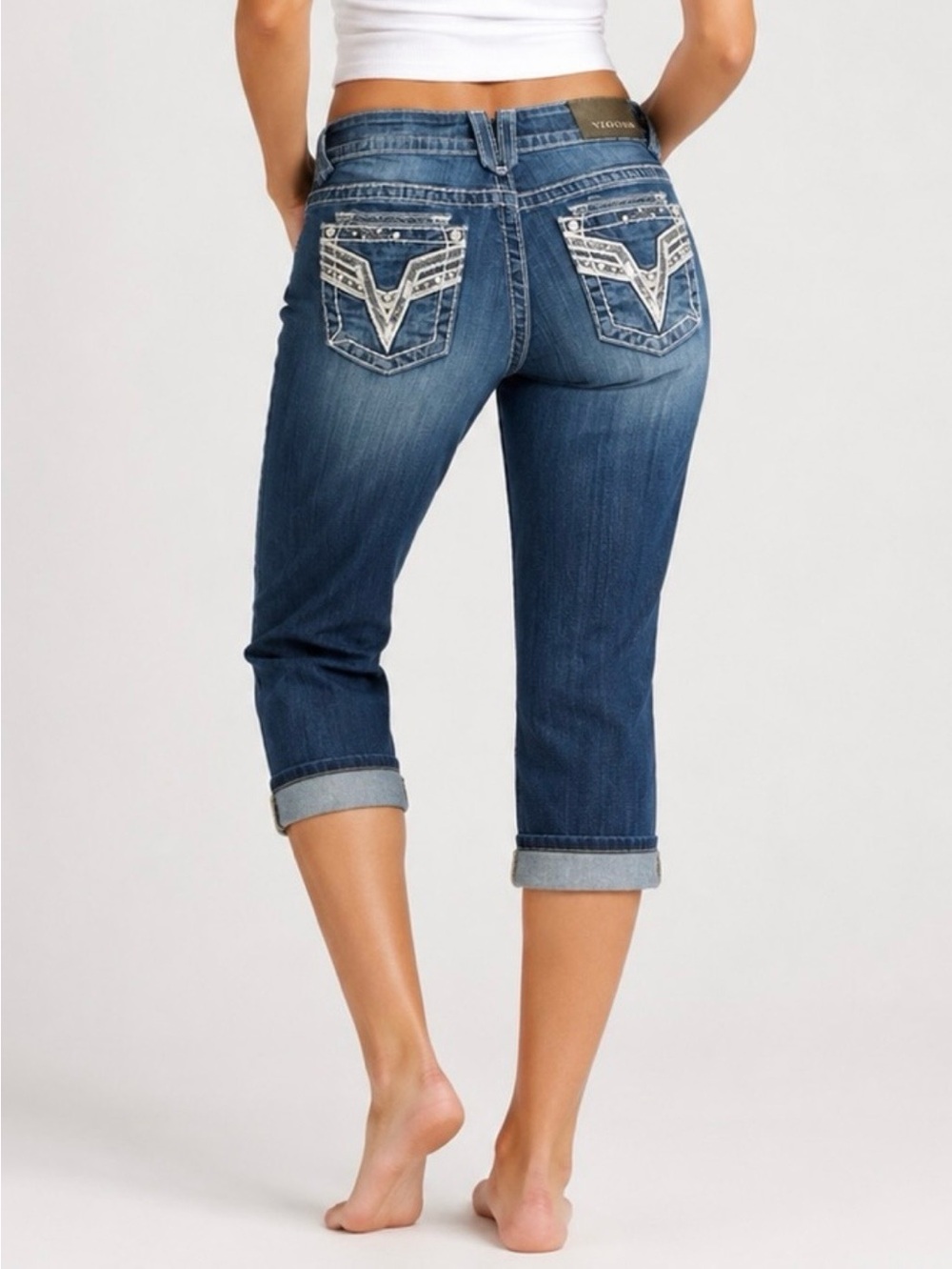 Vigoss 3/4 Dublin Women’s Capri Jeans Rhinestone Embellished Embroidered